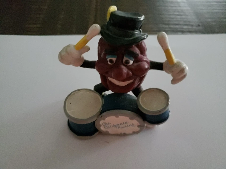 Vintage 1988 California Raisins Drummer with Drum PVC Figure by Applause, 3"H - Image 1 of 1