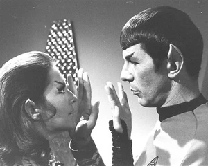 Fotografía de reparto Star Trek clásica serie original de 10"" x 8"" 54 - Imagen 1 de 1