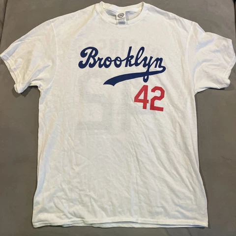 NWOT - Brooklyn Dodgers - Jackie Robinson - #42 - Player Jersey T Shirt - Large Cover