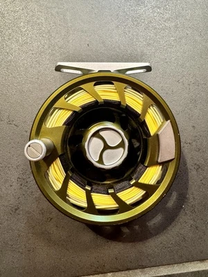 Orvis Mirage LT II Fly Fishing Reel (3-5wt) Olive With 5wt Floating Line No Case - Image 1 of 4