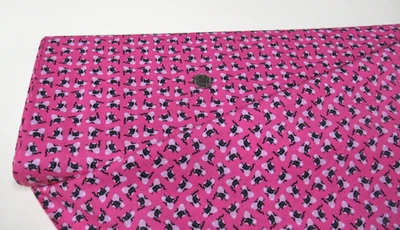 TIMELESS TREASURES (DEAR STELLA DESIGNS) Timeless Treasures quilt-craft fabric HEARTY PAWS magenta 2 yds (dlw-2974) cats!