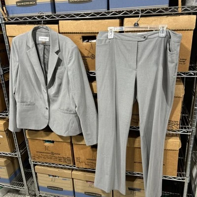 Conjunto de dos piezas de traje pantalón Calvin Klein gris bolsillos eléctricos ejecutivo Sh Foto 1 de 4