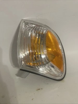 Toyota Tundra 2005-2006 OEM pasajero luz de giro derecha luz delantera Foto 1 de 4