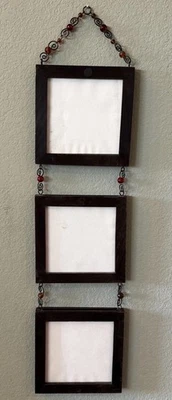 Marco de fotos de madera Pier 1 importa conectados por hermosas cuentas 3 marcos 5x5. Foto 1 de 4
