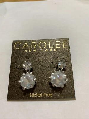 "Pendientes colgantes Carolee tono plata circonita cúbica 3/4"" TK20 NUEVOS CON ETIQUETAS Foto 1 de 3