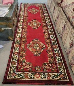 Hermosa alfombra tejida a mano ROJA Runner 7.1"x 24.5 suave y elegante, colores ricos - Imagen 1 de 10