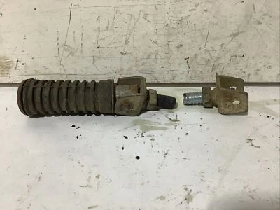 Clavijas de pie para pasajeros Yamaha HT-1 90 para piezas Foto 1 de 4