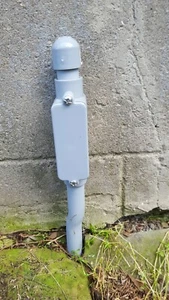 Conduit Outlet Cache Behälter für Geocaching Micro Tube mit Logbuch - Bild 1 von 5