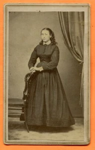 CDV Ritratto di giovane donna, circa 1860 probabilmente Wisconsin - Foto 1 di 3