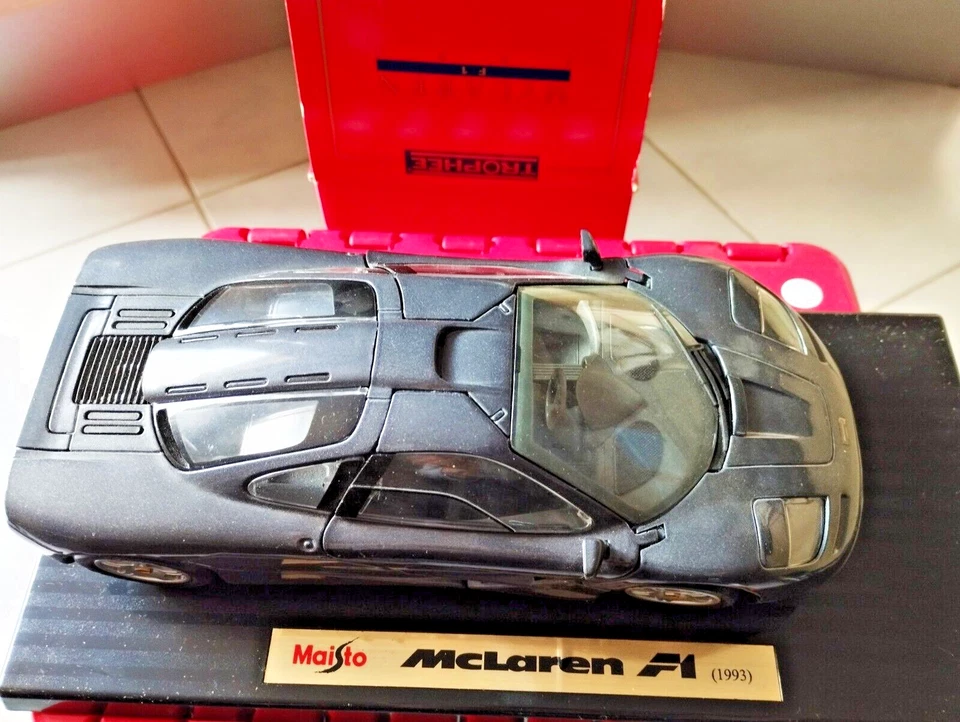 MAISTO MC LAREN F1  GRIS ANTHRACITE 1/18 31810 +BOITE FISSUREE ETAT NEUF - Photo 1/4