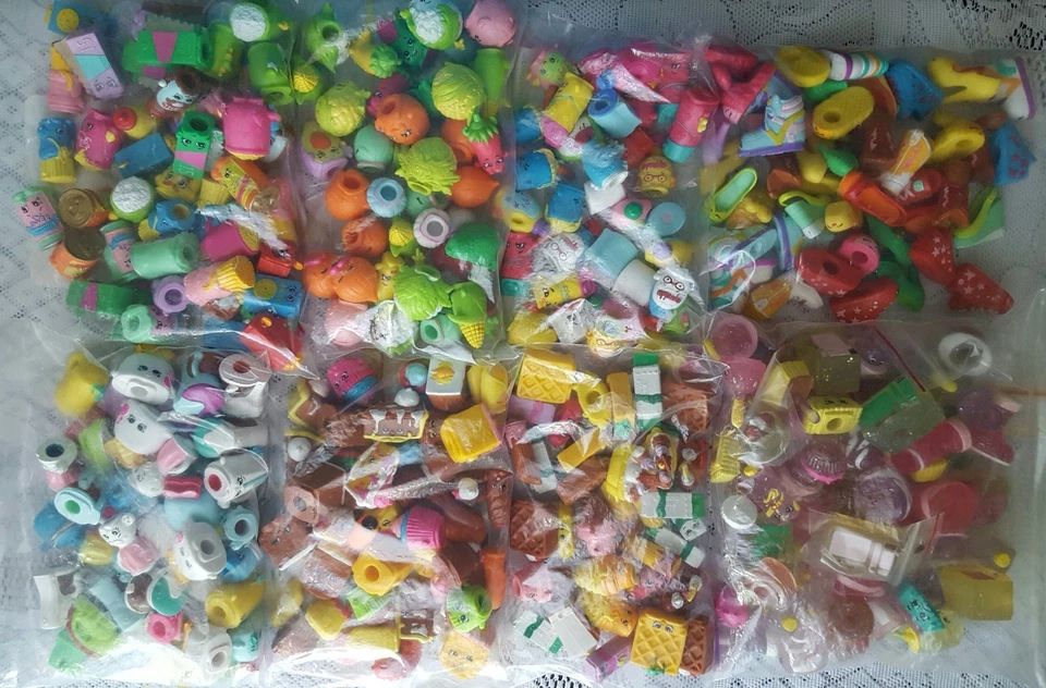 SHOPKINS SEASONS 1 to 10 - RANDOM BULK LOT OF 50 Inc U/RARE, Spec/Ed & Exclusive - image 1 of 4