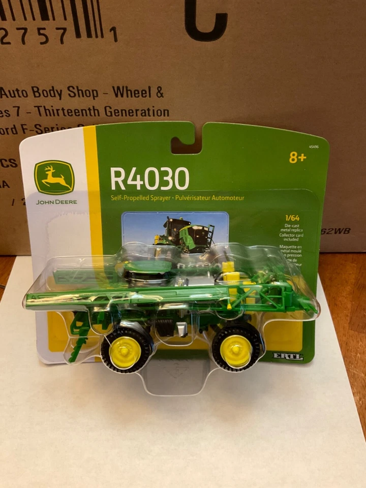 ERTL 1:64  1/64  John Deere R4030 self-propelled sprayer - Image 1 of 1