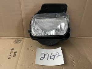 ♻️♻️ 03-04 Chevy Silverado Fog Light Lamp Assembly Right oem passenger side - Picture 1 of 5