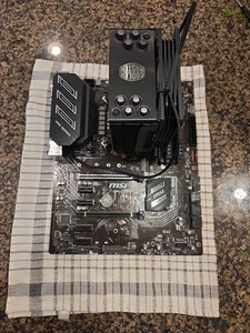 I7 9700k 16GB RAM MSI Z390A Pro Mobo + WLAN Karte - Bild 1 von 5