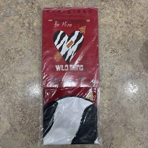 Garden flag Valentine 26 X 44 Be Mine Wild Thing Heart - Picture 1 of 4