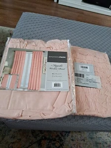 Madison Park Laurie Horizontal Ruffle Curtain Panel Pink 50 x 63 Flippable New - Picture 1 of 3