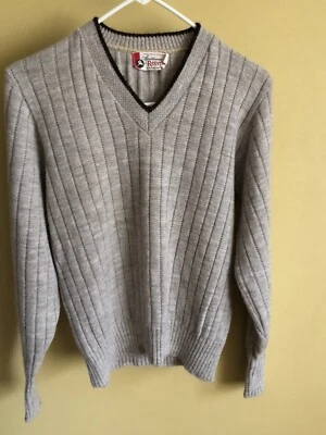 Suéter Pullover Para Hombres De Colección Ropa Deportiva Revere Vereloft Cuello en V Talla S Foto 1 de 4