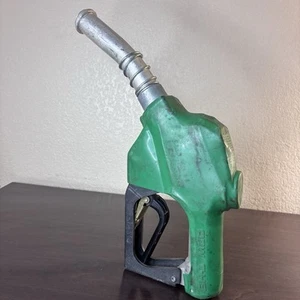 OPW 7HB-0100 Diesel Fuel Dispensing Nozzle Automatic Shut-Off, 1" Green - Picture 1 of 17