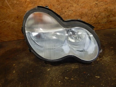 Scheinwerfer rechts Halogen Vorfacelift A2038200261 MERCEDES-BENZ C-KLASSE W203 - Bild 1 von 4