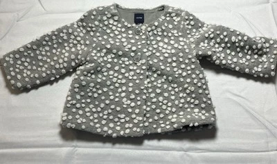 Chaqueta de pompón gris con textura para bebé niña Gap talla 6-12 meses fotos Foto 1 de 4