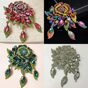 VINTAGE STYLE LARGE FLOWER BROOCH STUNNING SPARKLY CERISE PINK - Picture 1 of 16