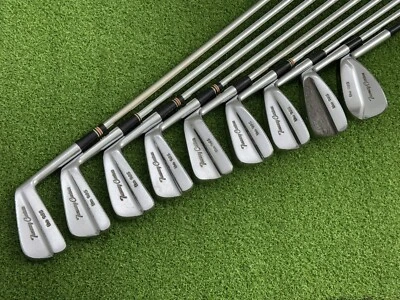 MacGregor Golf Tourney Personalizado el Juego de Hierro 985 3-10 + Hierro Arena Derecho Acero Firme Foto 1 de 4