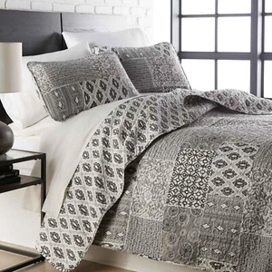 Southshore Fine Living, Inc. Global Patchwork Oversized Queen Quilt Bedding S... - Picture 1 of 9