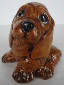 Estatuilla de cachorro Cocker Spaniel cerámica pintada a mano 3" marrón orejas grandes perro sentado - Imagen 1 de 10