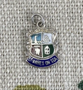 DE COLECCIÓN AÑOS 60 ST ANNES ON SEA esmalte recuerdo escudo encanto viaje - Imagen 1 de 4