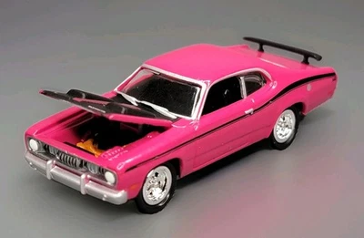 Plymouth Duster 340 1/64 1971 modelo diecast Muscle Car rosa con neumáticos Real Riders Foto 1 de 4
