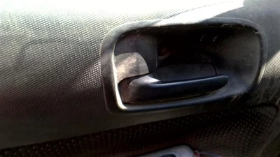 Manija de puerta interior XB SCION 2005 30331263 Foto 1 de 4
