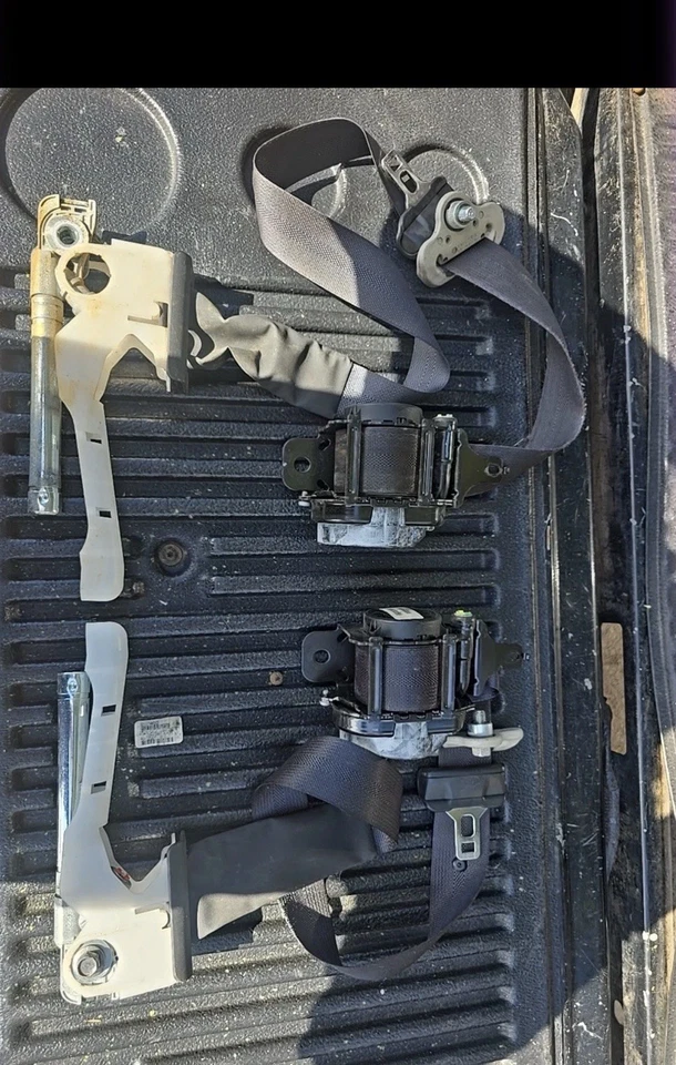 13-15 CINTURONES DE SEGURIDAD DELANTEROS NISSAN SENTRA CINTURONES DE SEGURIDAD NEGROS CONDUCTOR PASAJERO DELANTERO OEM Foto 1 de 1