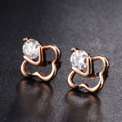 Bonitos Nuevos Aretes con Poste de Cristal Circonita Cúbica Transparente Relleno de Oro Rosa Foto 1 de 3