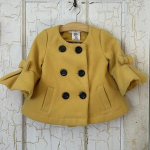 MAX STUDIO Niña 18 Meses Amarillo Limón Doble Pecho Chaquetón Lazo Acentos Usado en Excelente Condición - Imagen 1 de 6