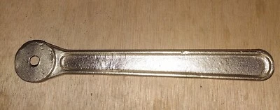 MANGO DE VÁLVULA DE LATÓN GRANDE USADO VINTAGE ARTE BASURA STEAMPUNK Foto 1 de 2