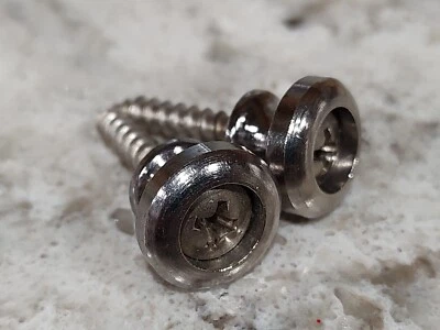 BOTONES DE CORREA PARA BAJO BC RICH INNOVAOTOR - NOS DE 2005 - BAJO DE 5 CUERDAS Foto 1 de 4