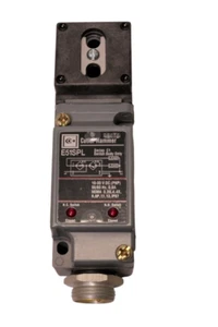 Cutler Hammer E51PLF3P5 E51 Fiber Optic Proximity Sensor - Picture 1 of 9