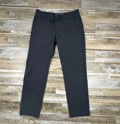 Women's Mountain Hardwear pants 12 black activewear - Image 1 of 4