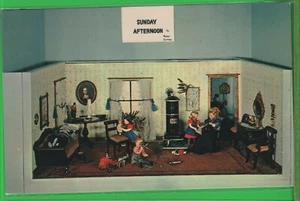 De colección Postal Juego Gurney Lodge Casa de Muñecas Custer SD Domingo Tarde Exhibición - Imagen 1 de 4
