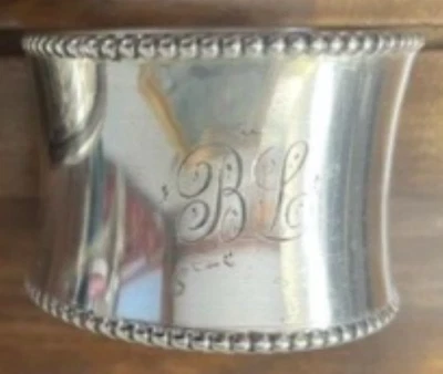 Antiguo Anillo Servilletero Inglés Plata Esterlina "BL" Iniciales Grabado, Fecha 1938 Foto 1 de 4