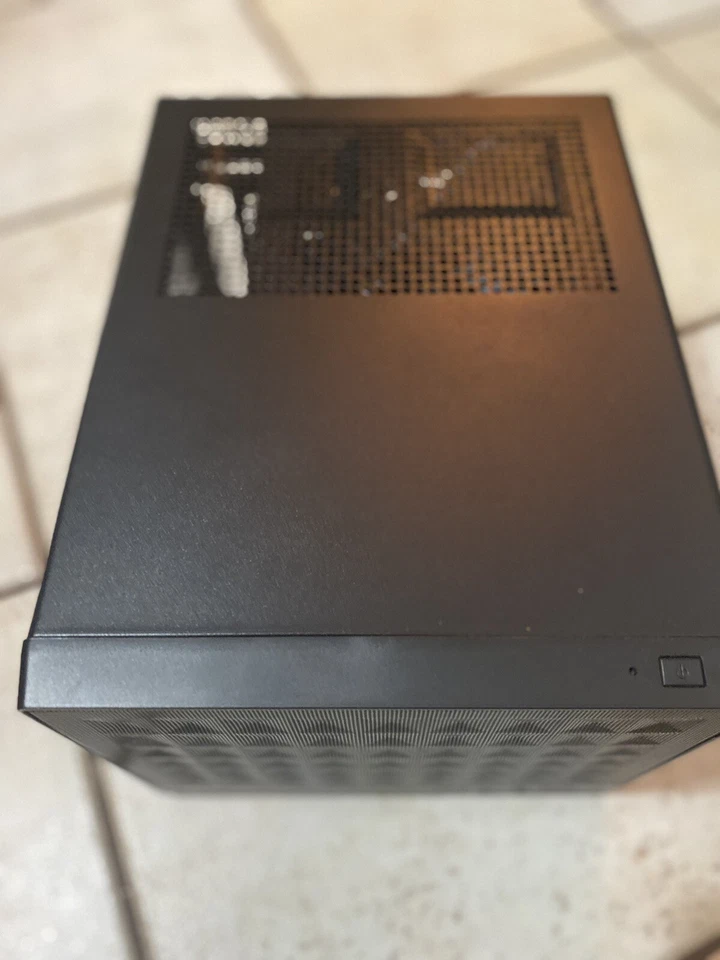 SilverStone Technology SUGO SG13, Type-C Port, Ultra Compact Mini-ITX Computer - Image 1 of 4