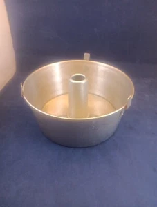 WearEver #2744 Angel Food Cake Bundt Tube 10 X 4 ”Pan two Piece Vintage Aluminum - Picture 1 of 11