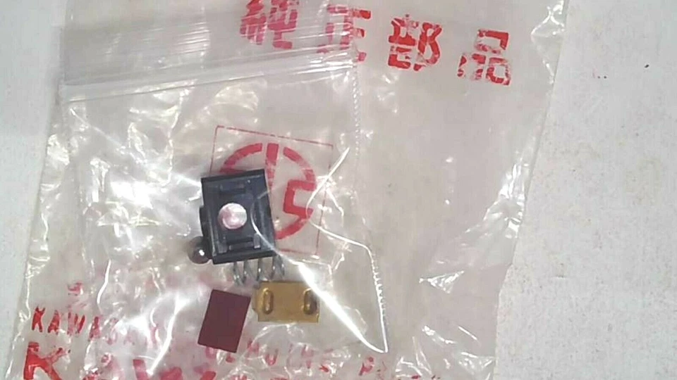 Kawasaki MT1 G3SS C2SS W2 F2 F3 F4 SWITCH SLIDE BLOCK ASSEMBLY RH 46045-004 NOS - Image 1 of 1