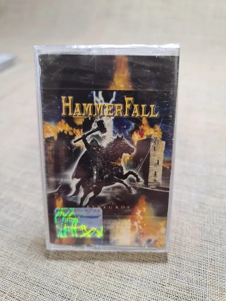 Hammerfall "Renegade".  2002 year . Audio Cassette with music , Sealed not used. Foto 1 de 4