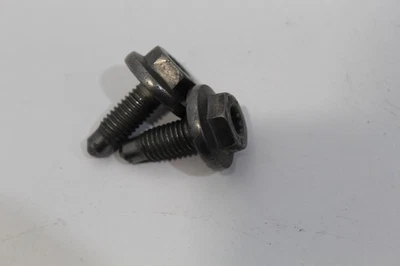 Par de pernos con cuello cabeza de enchufe Audi RS6 4F C6 M8X22 nuevo genuino N91104701 Foto 1 de 4