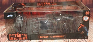 The Batman Movie Batmobile with Batman 1:24 WITH DIECAST BATMAN FIGURE JADA - Picture 1 of 13