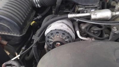 Alternador 140 amperios compatible con camioneta Chevrolet 2500 96-00 28804904 Foto 1 de 4
