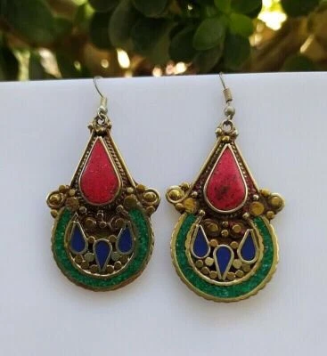 Orecchino vintage in argento con pendente a goccia, corallo. Lapislazzuli e... - Immagine 1 di 4