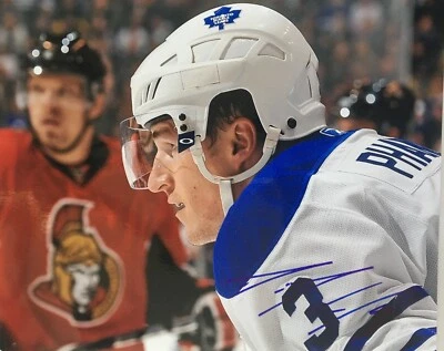 Dion Phaneuf Toronto Maple Leafs Signed 8x10 Photo - Image 1 of 2