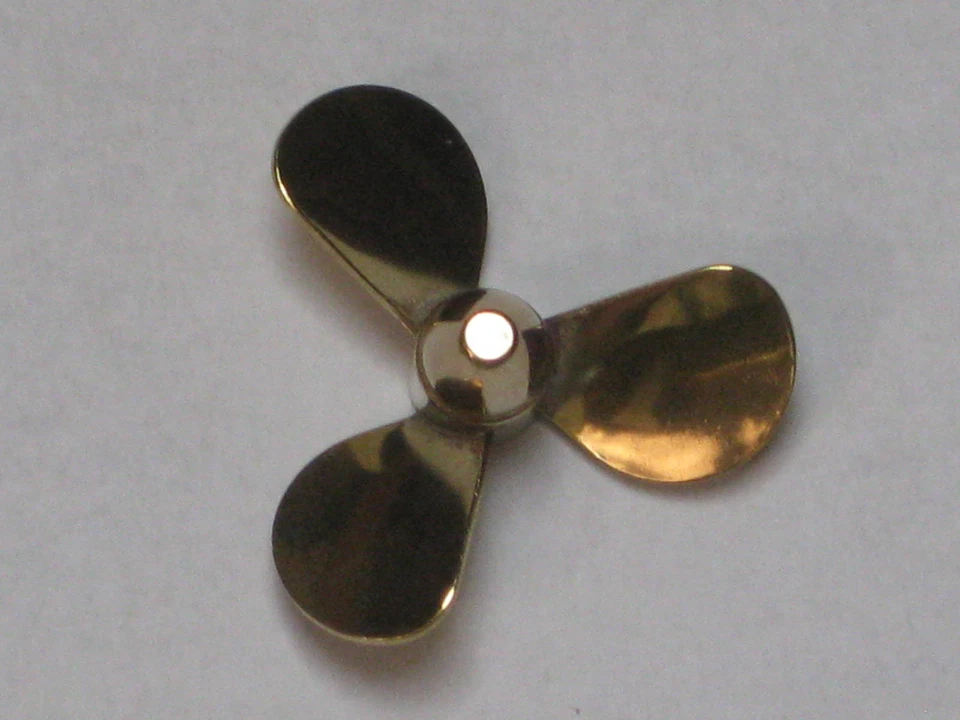 Tornillo barco latón 3 hojas serie 146 Krick Ø20-50mm eje R o L M4 Foto 1 de 2